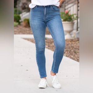 Kancan Women’s Jeans size 9/28